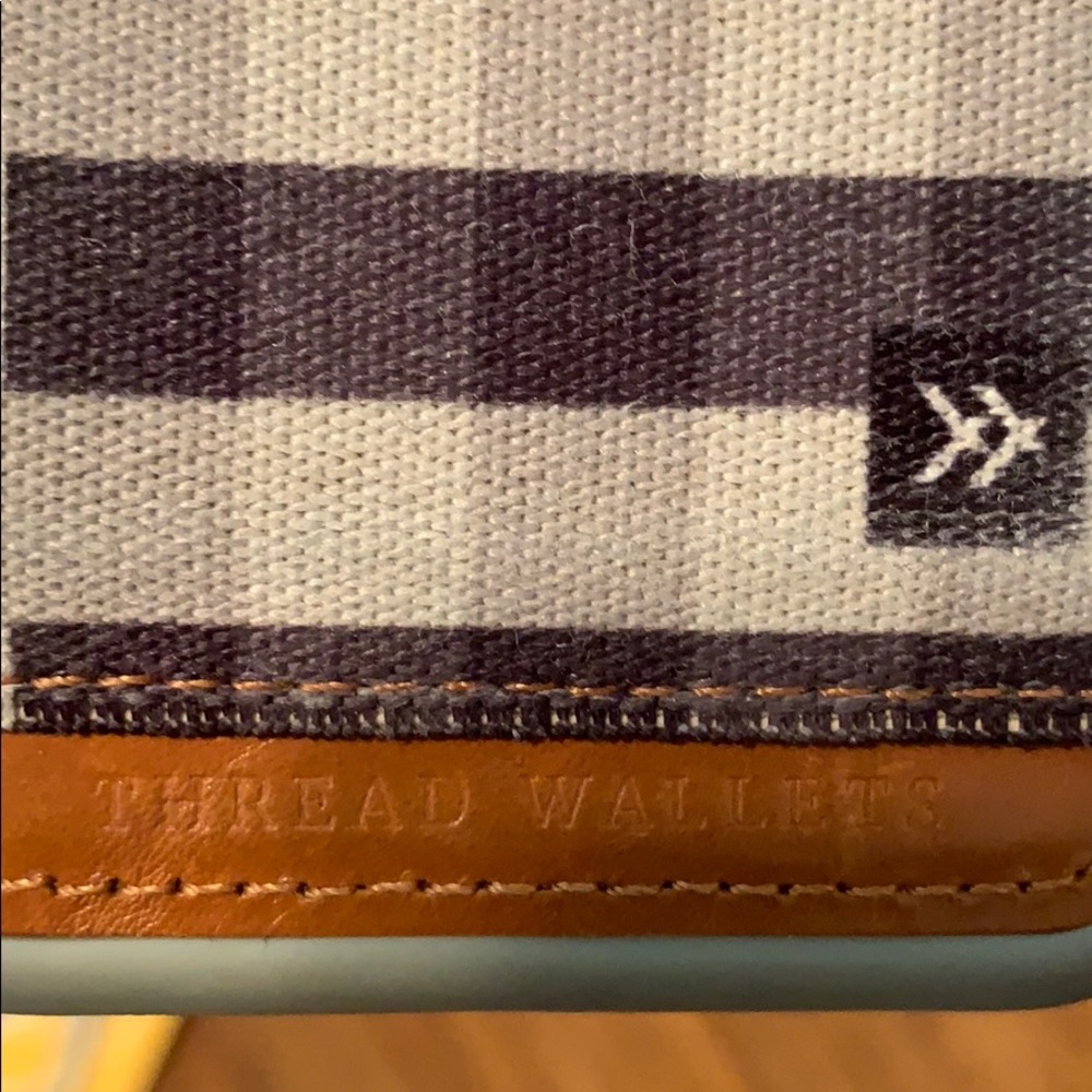 Thread wallet case - Picture 3 of 3
